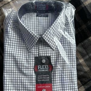 Men’s Van Heusen Dress Shirt, 16-16 1/2” x 34/35 Sleeve, Slim Fit, WHITE/TAN/BLK